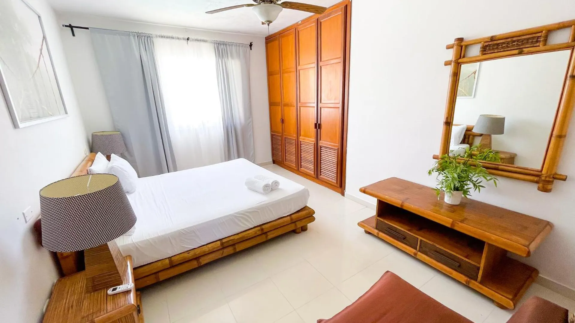Resort Beach Condo-Hotel With Villas & Private Apartments Wifi Bbq Beach Club & Spa Punta Cana