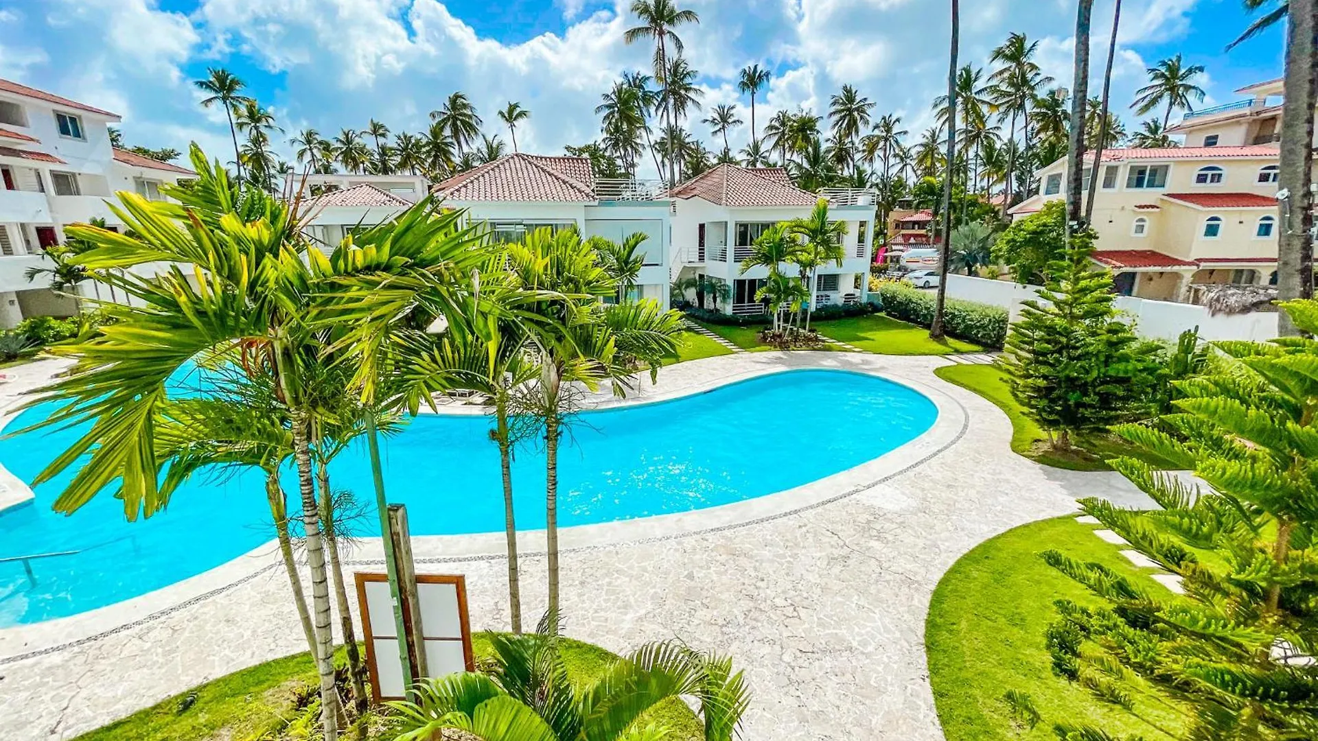 Resort Beach Condo-Hotel With Villas & Private Apartments Wifi Bbq Beach Club & Spa Punta Cana